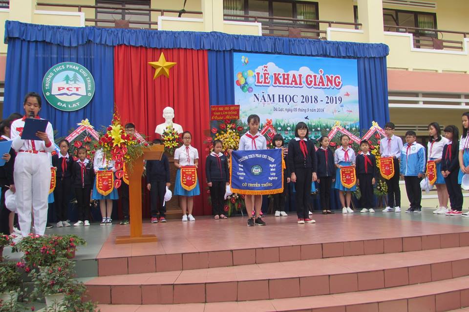 Ngày khai trường năm học 2018 - 2019