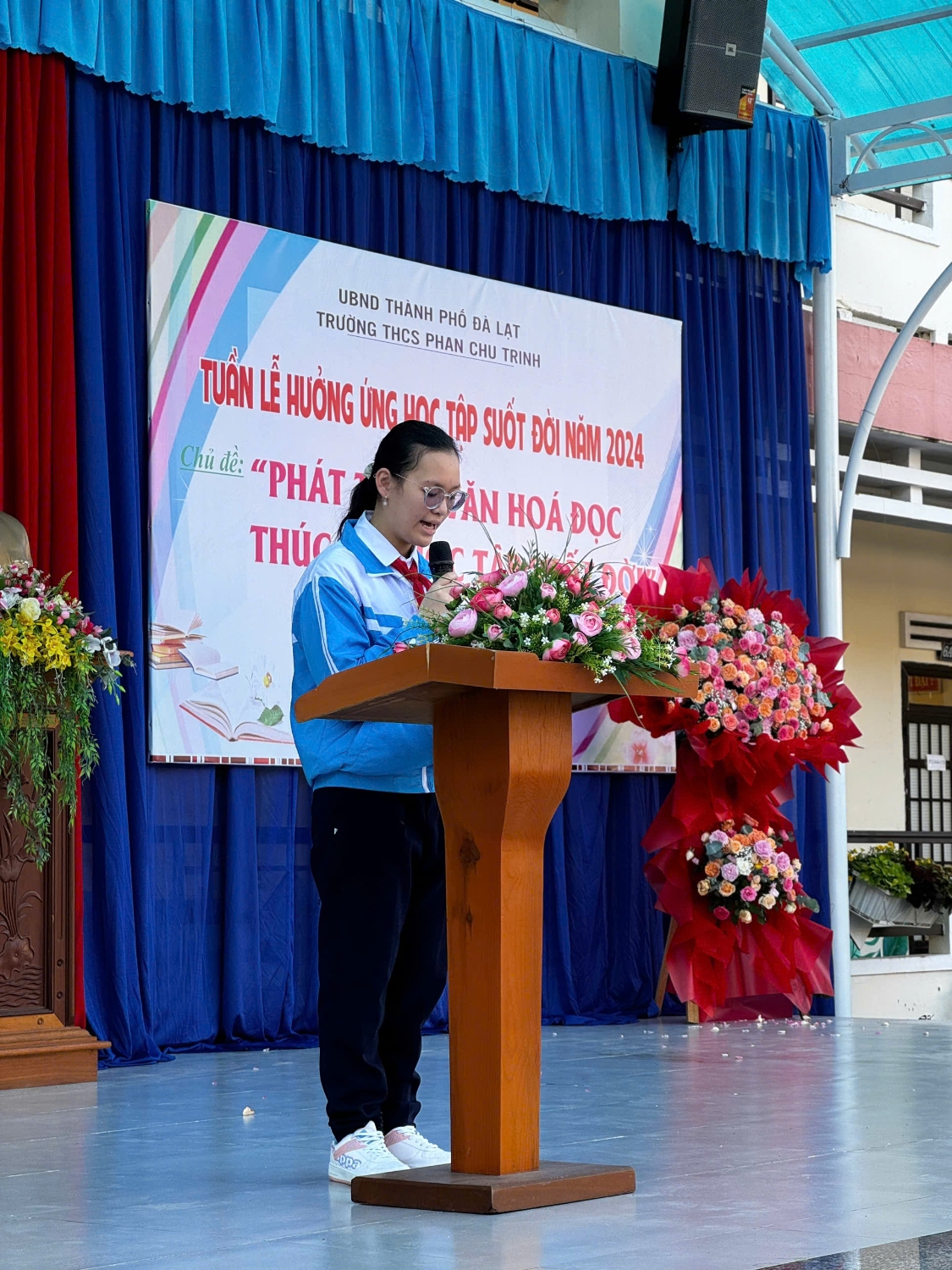 Học sinh Nguyễn Thanh Tú phát biểu hưởng ứng Tuần lễ học tập suốt đời