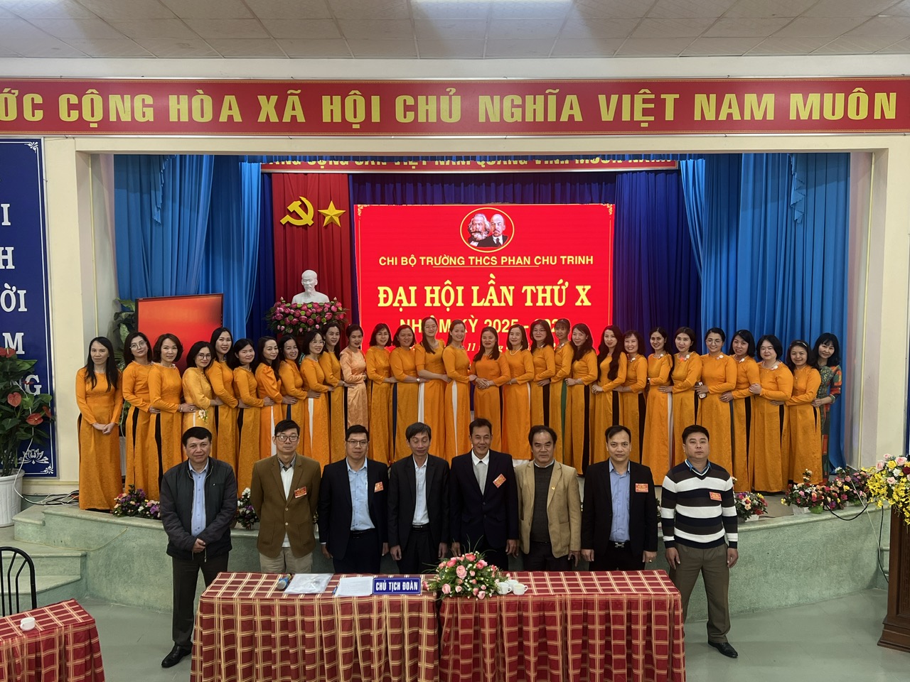 HÌNH ẢNH ĐẠI HỘI
