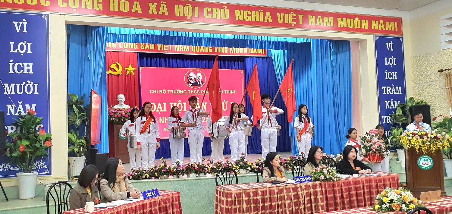 HS CHÚC MỪNG ĐẠI HỘI