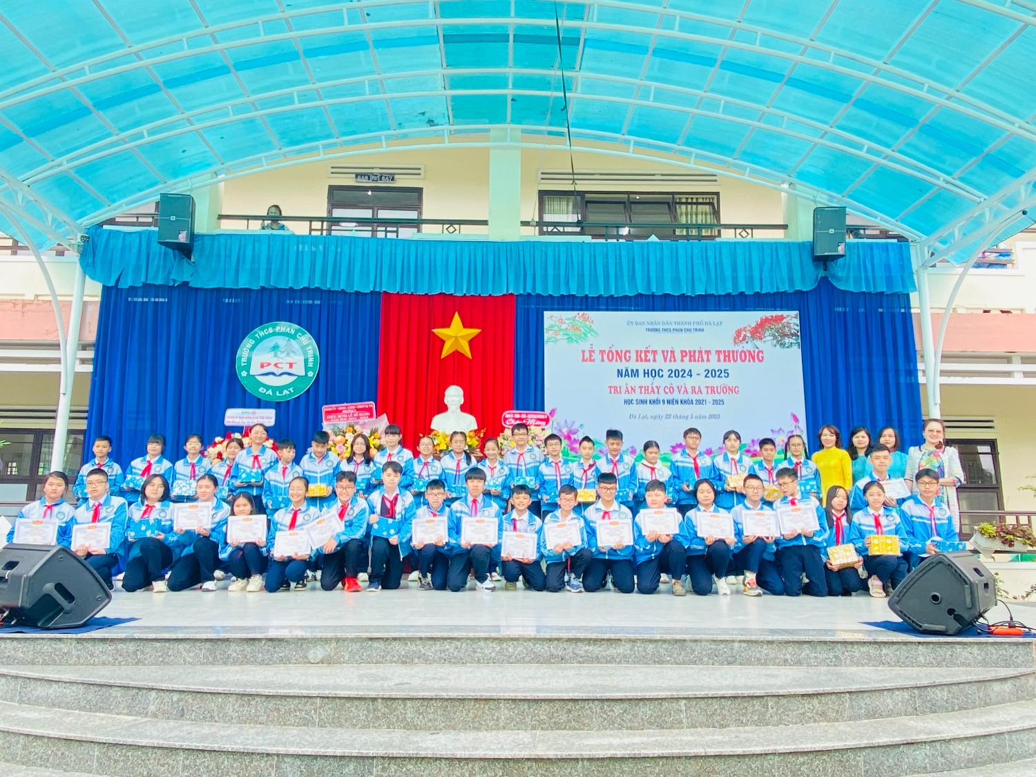 PHÁT PHẦN THƯỞNG 3